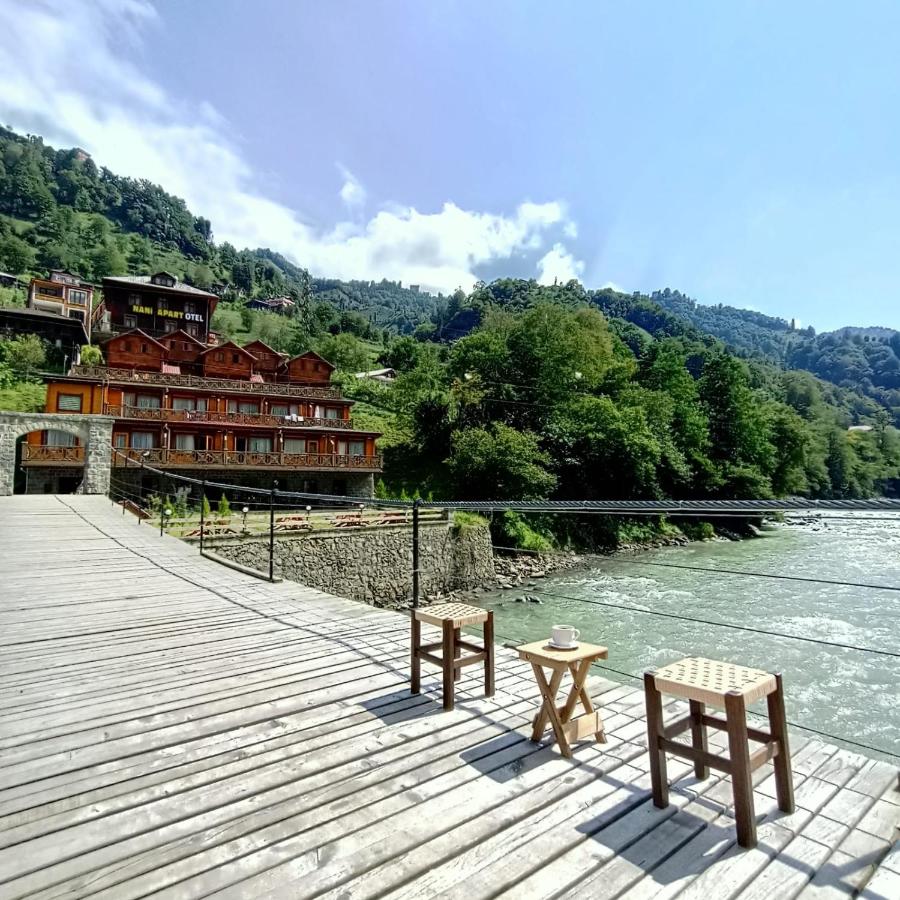 Fırtına Deresi kıyısında otel